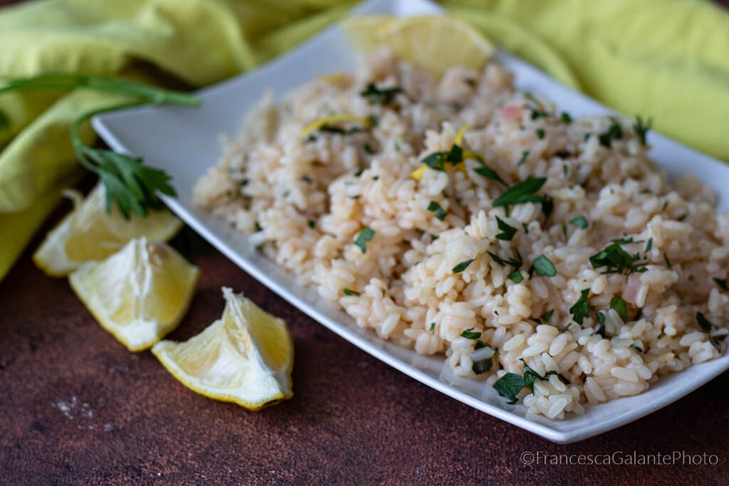 Leichter Risotto mit Zitrone und Petersilie