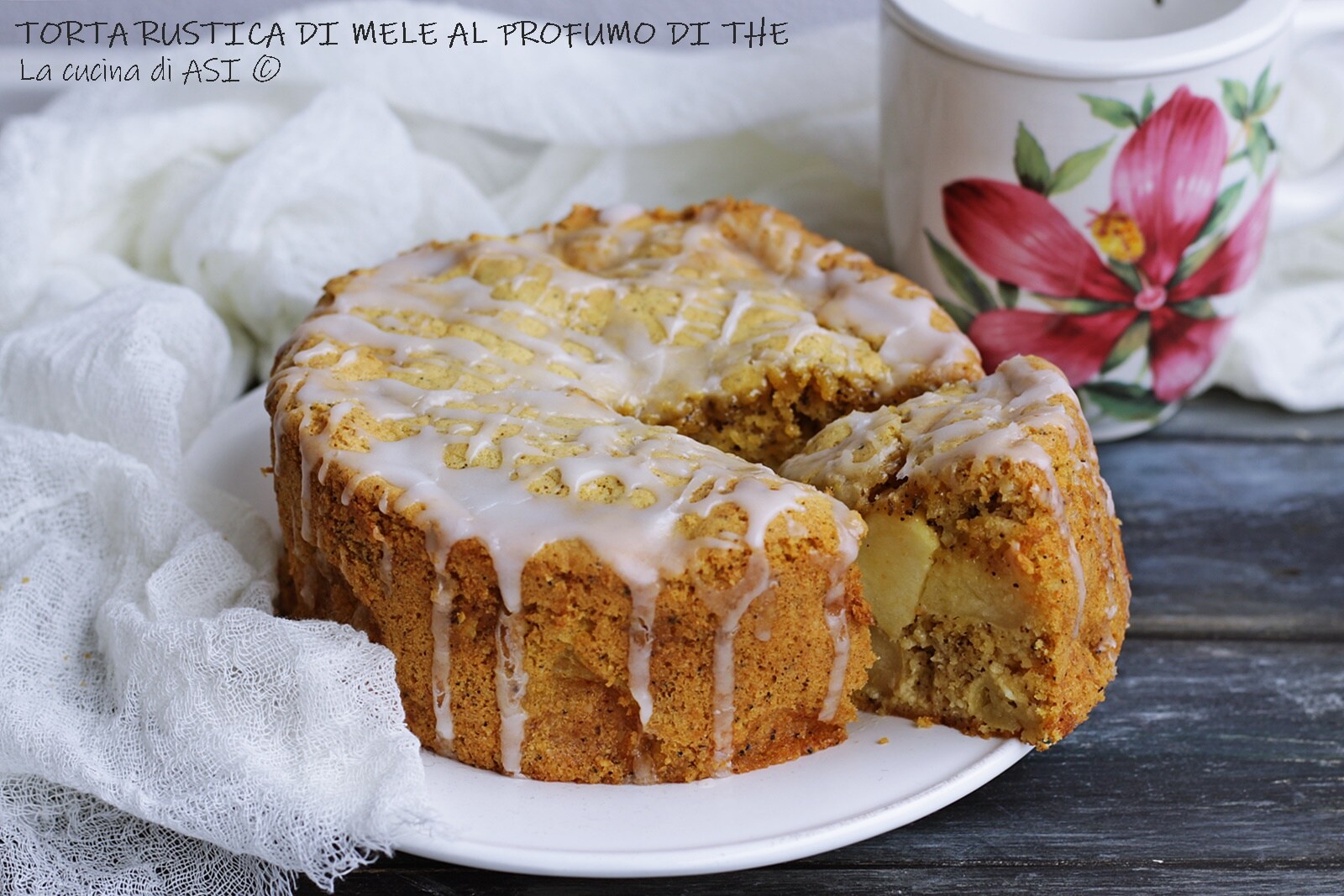 Rustikaler Apfelkuchen mit Tee-Infusion