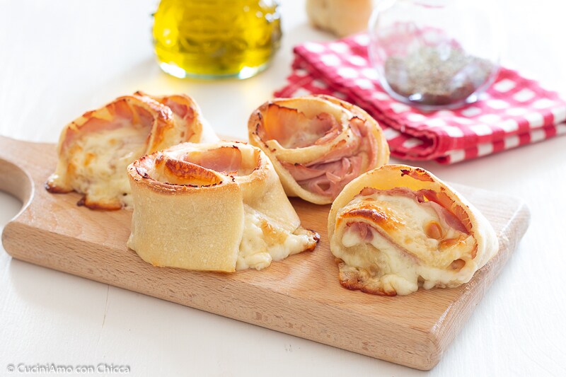 SCHNECKEN MIT SCHINKEN UND KÄSE