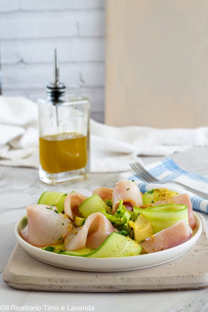 Schwertfisch-Carpaccio mit Gurken
