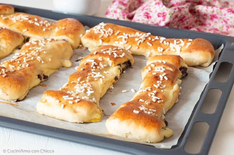 SEHR WEICHE BRIOCHE MIT CREME