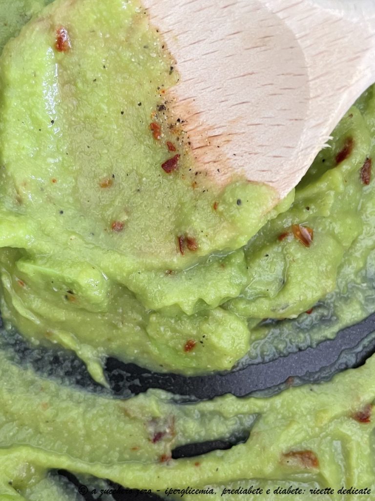 Saubohnen und Peperone Crusco