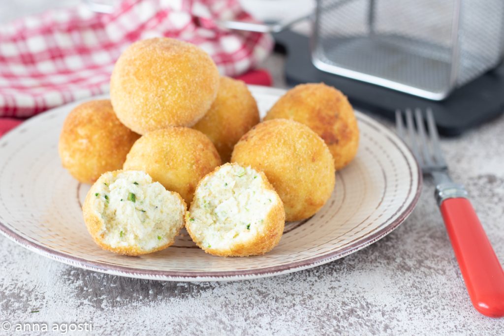 Schafmilch-Ricotta- und Zucchini-Bällchen