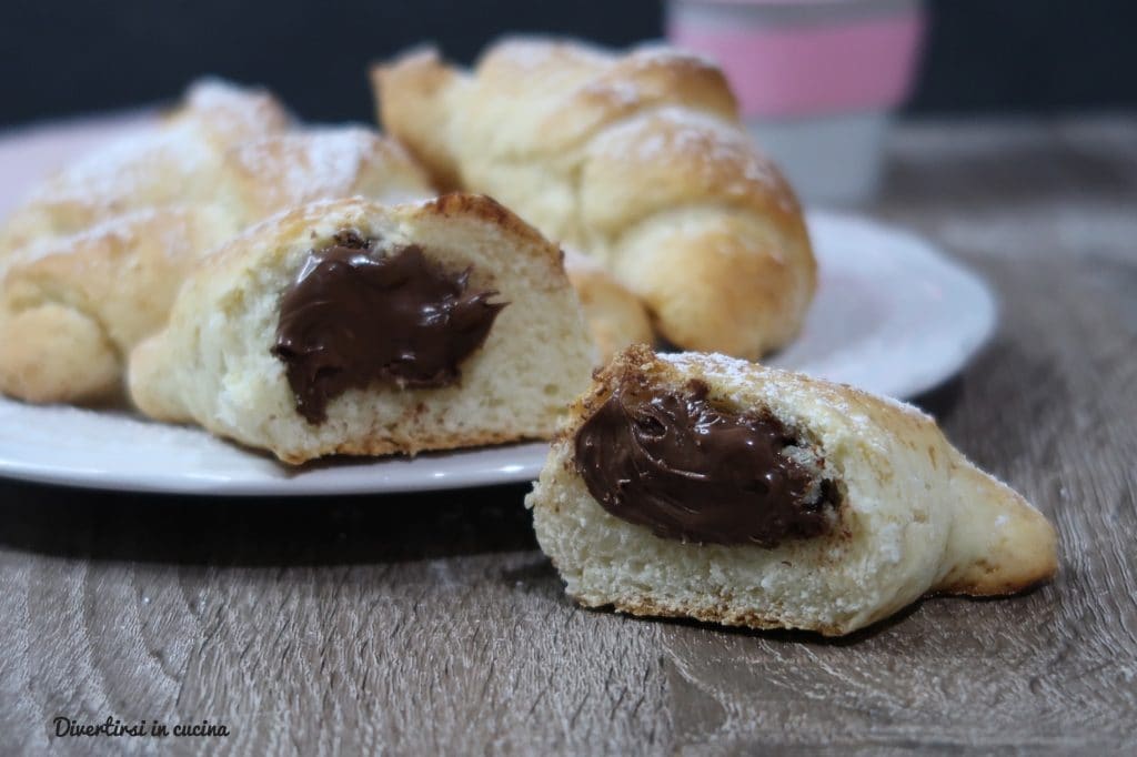 Schnelle Nutella-Hörnchen