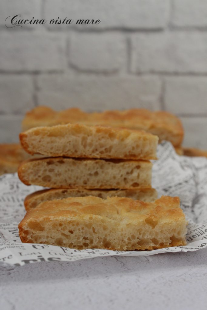 Schnelle knusprige Focaccia Cucina vista mare