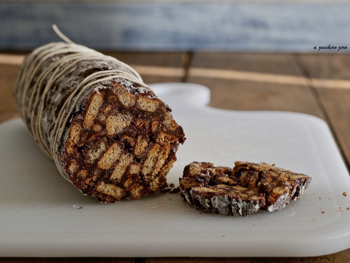 Leichte Schokoladensalami ohne Butter und Eier