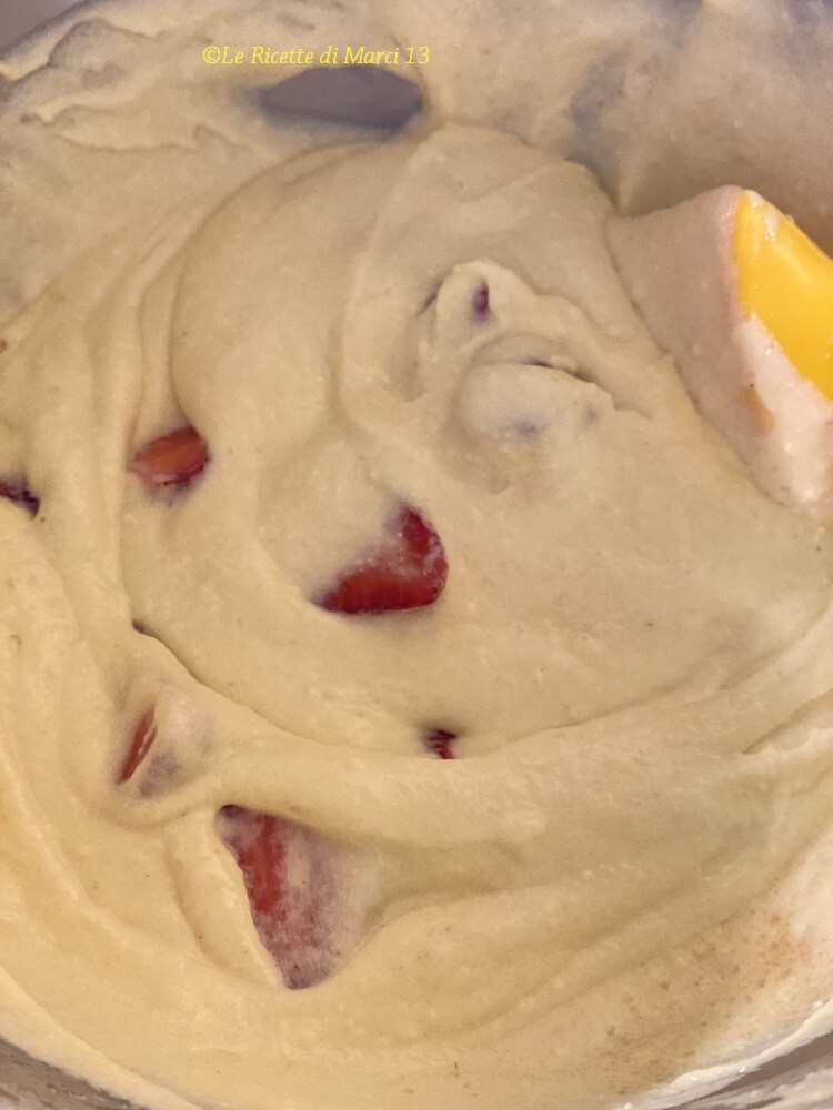 Sommerlicher cremiger Fondant mit Erdbeeren und Ricotta Teig Erdbeeren
