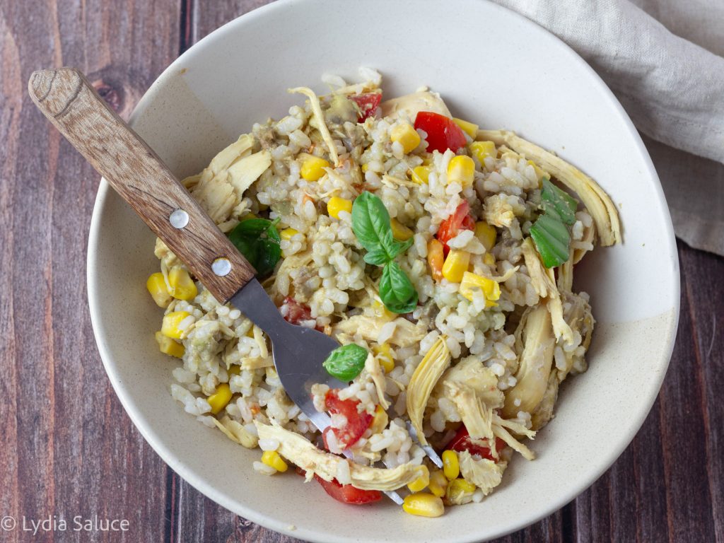 Sommerreis mit Huhn, Mais und Avocado