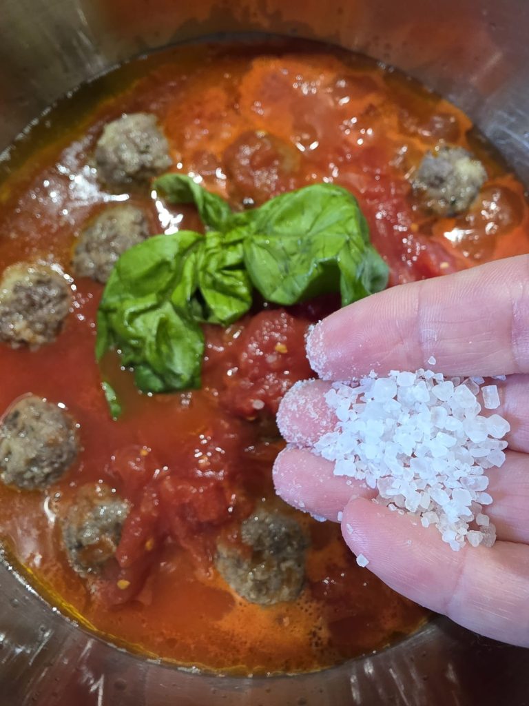 Spaghetti mit Fleischbällchen