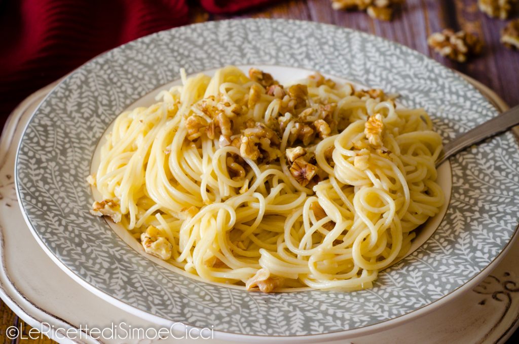Spaghetti mit Walnüssen