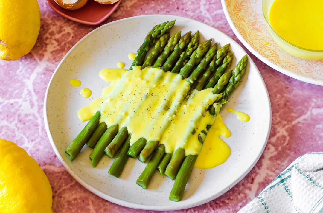 Spargel mit Sauce Hollandaise