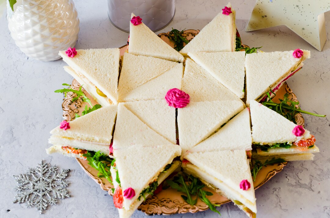 Sterne aus Sandwiches, eine einfache und eindrucksvolle Vorspeise ohne Kochen!