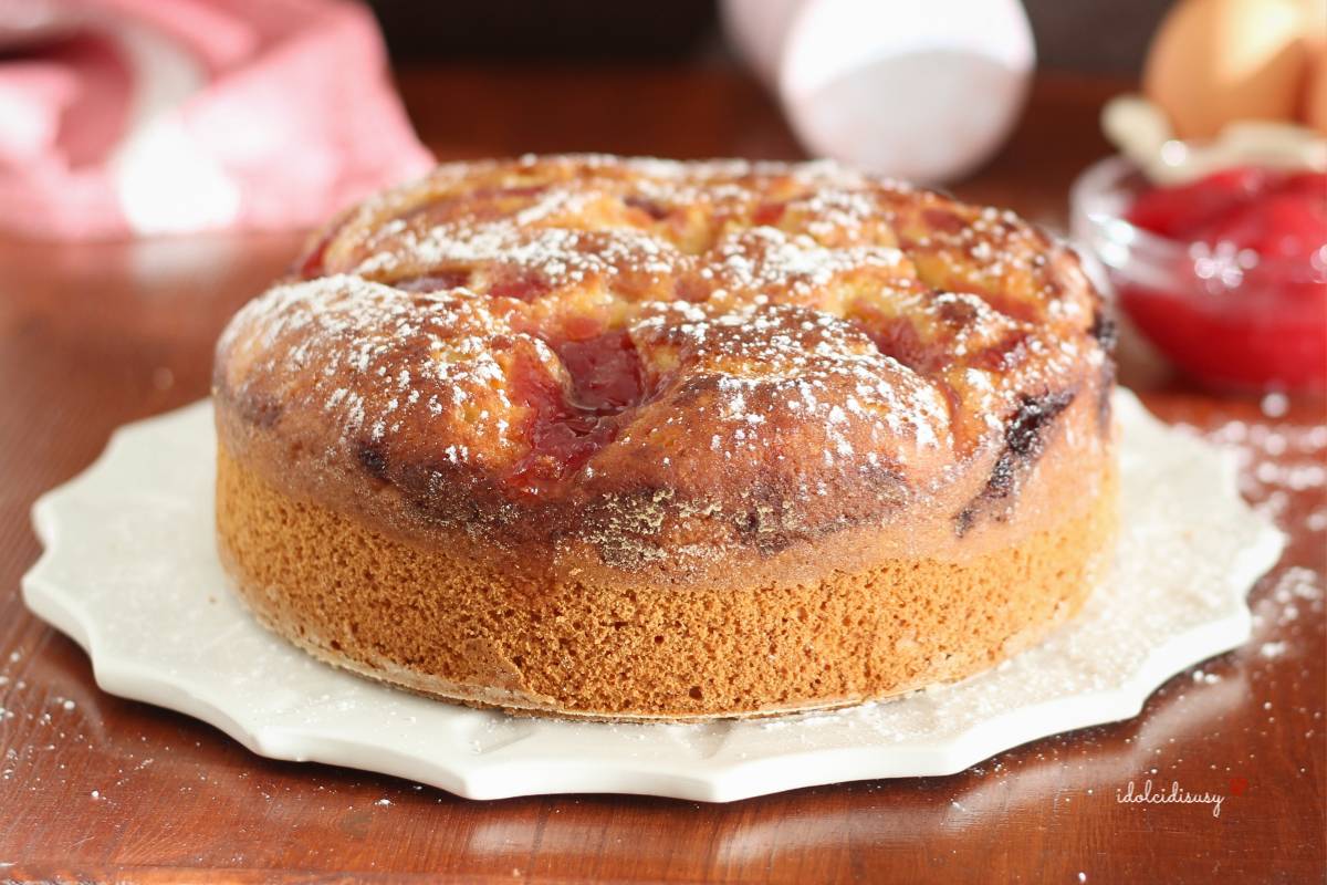 Weiche Ricotta- und Marmeladentorte: das perfekte Frühstück zum Selbermachen