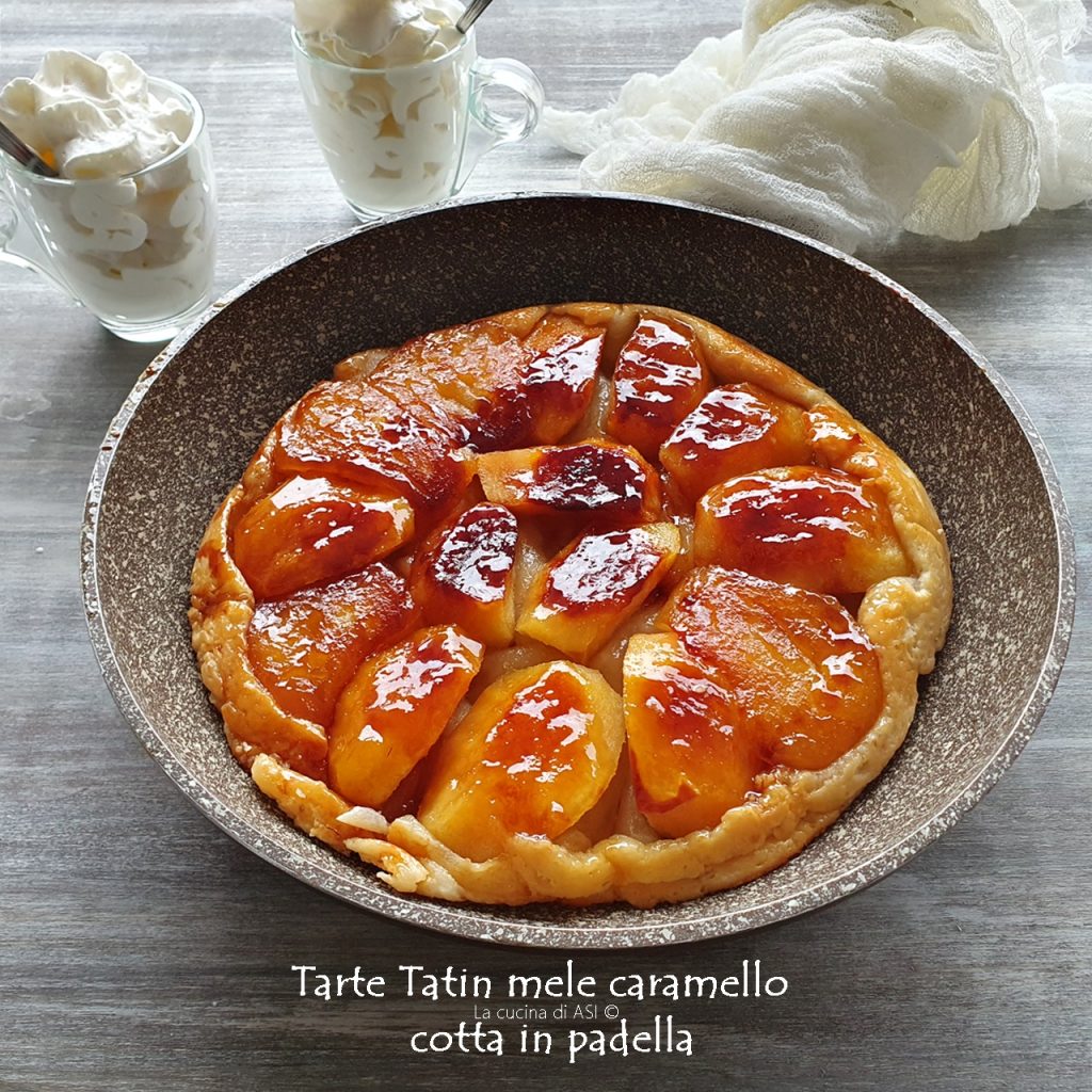 Tarte-TATIN-mele-e-caramello-cotta-in-padella