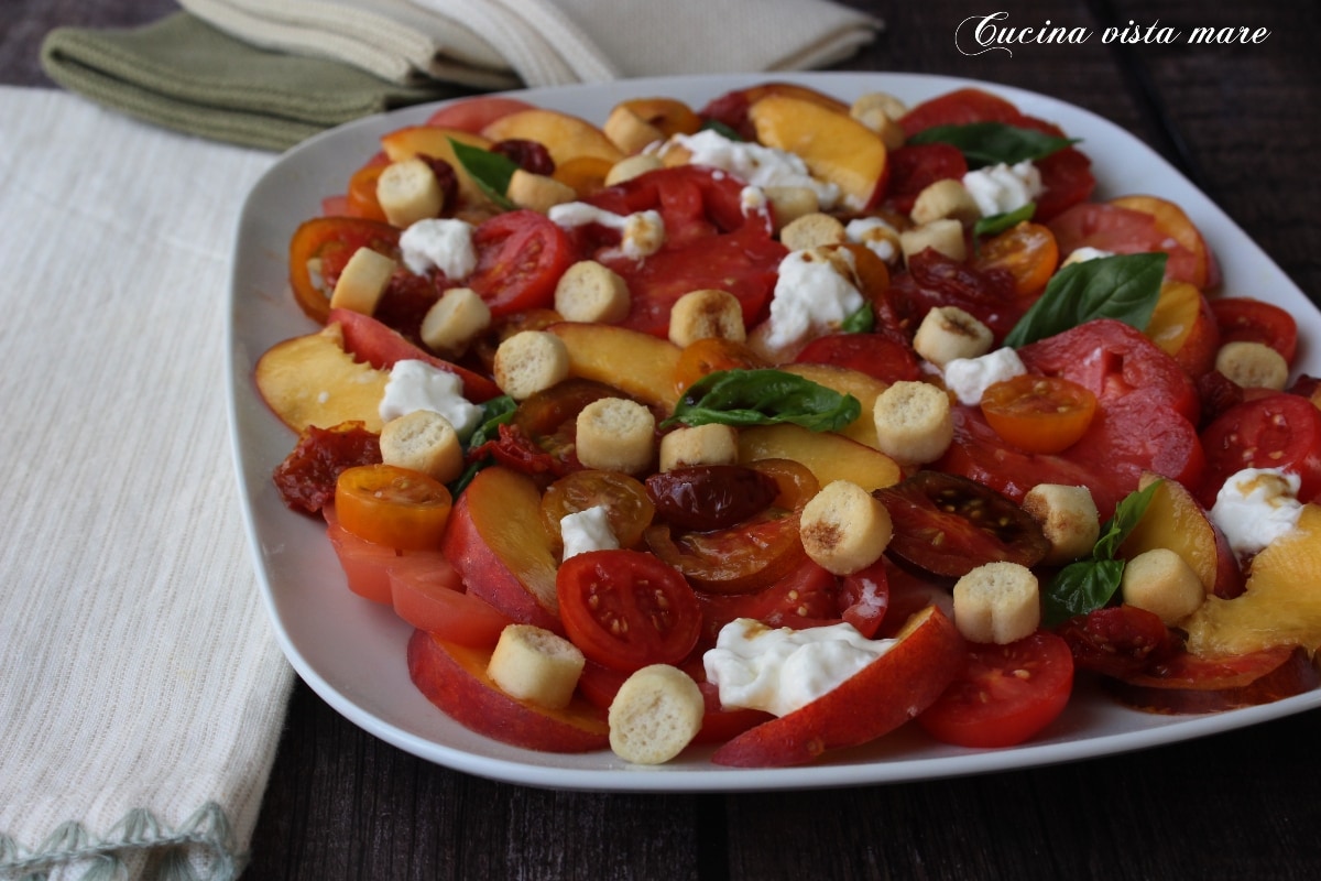 Tomaten-Carpaccio mit Burrata