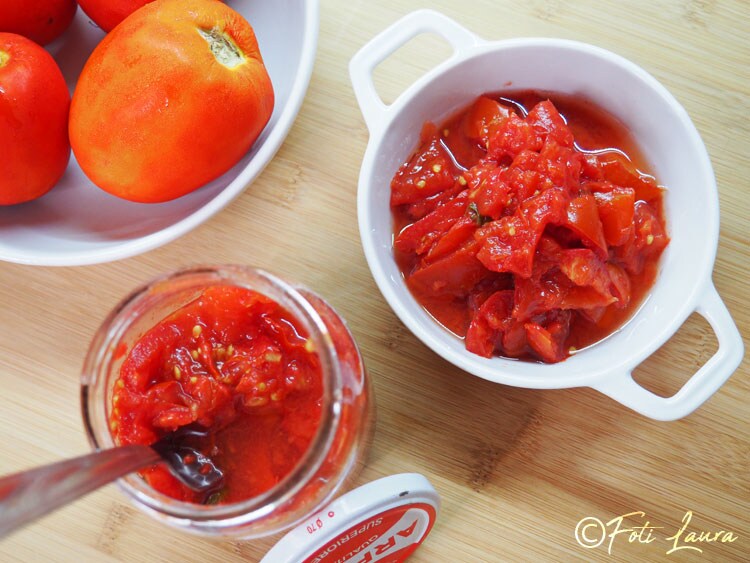 Hausgemachte Tomatenstücke-Konserve – Einfaches und traditionelles Rezept