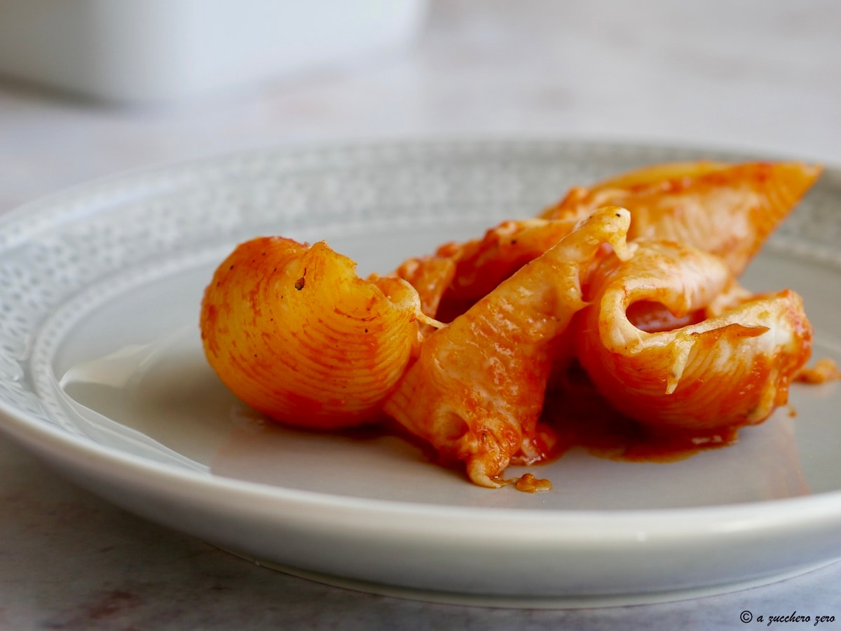 Überbackene Conchiglioni mit Käse