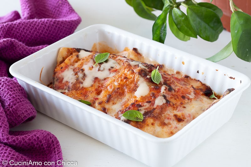 Überbackene Crêpes mit Tomaten und Mozzarella