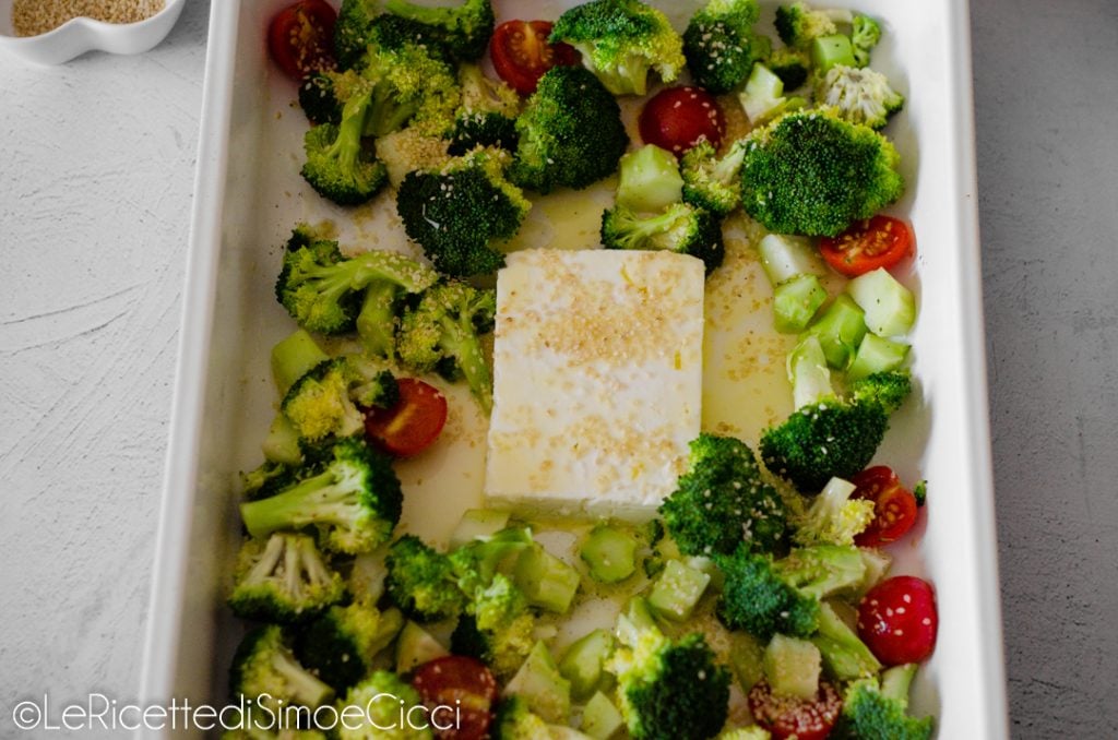 Überbackener Feta und Brokkoli