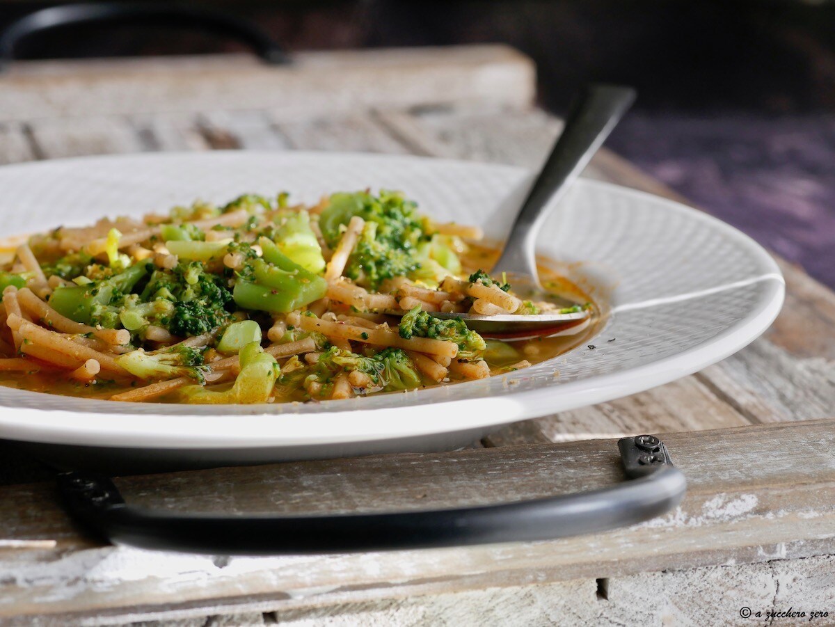 Pasta mit sizilianischem Brokkoli oder Scramuzza