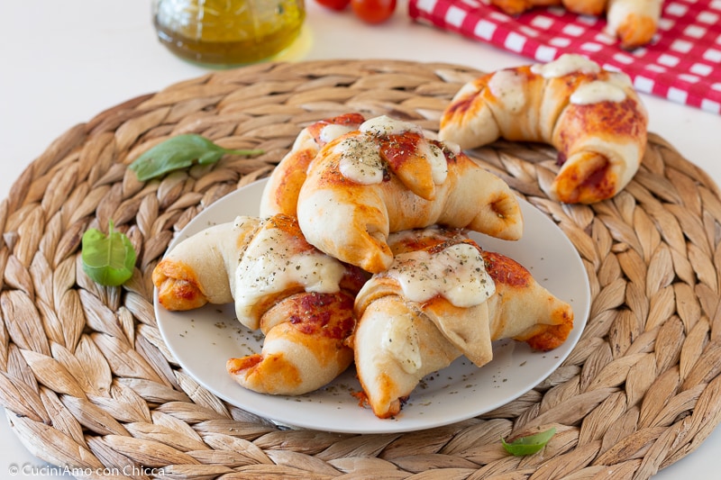 WEICHE PIZZA-HÖRNCHEN Köstlichkeit