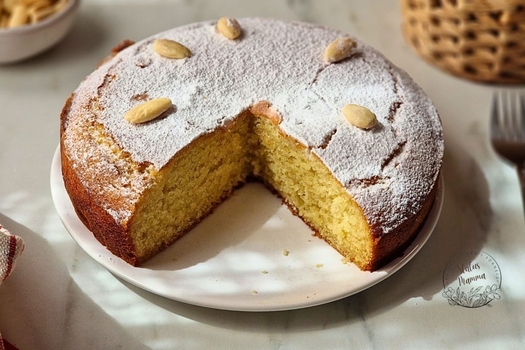 Weicher Kuchen mit Mandelmehl: einfaches und duftendes Rezept