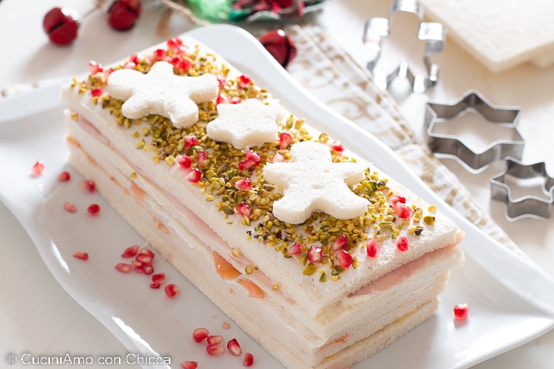 Weihnachtliche Sandwich-Torte