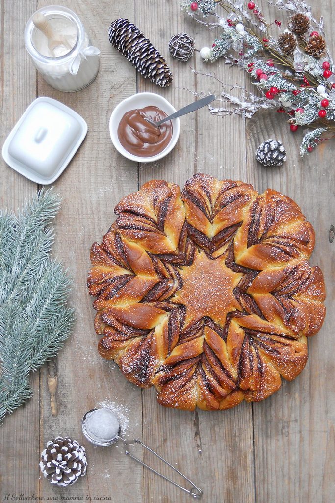 Weihnachts-Brioche-Stern vertikal