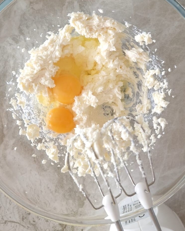 Mascarpone Zucker und Eier