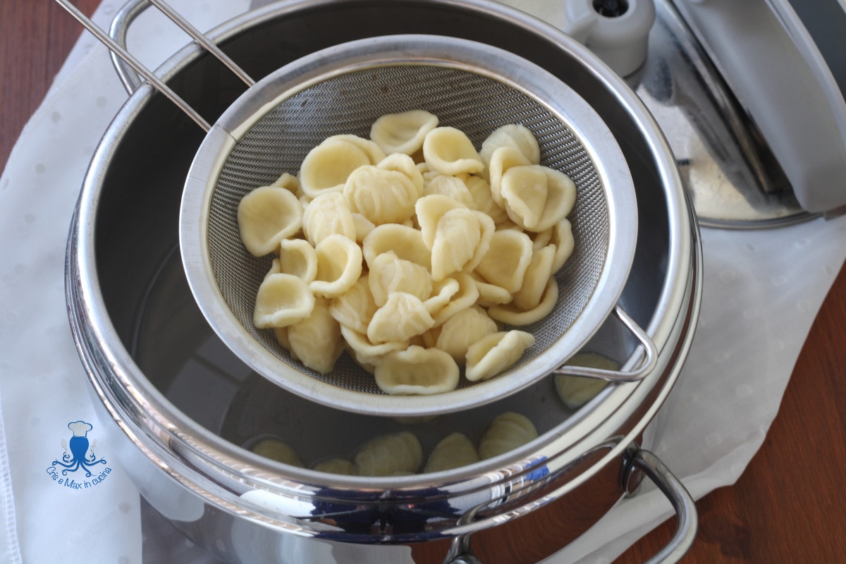 Nudeln gekocht im Schnellkochtopf