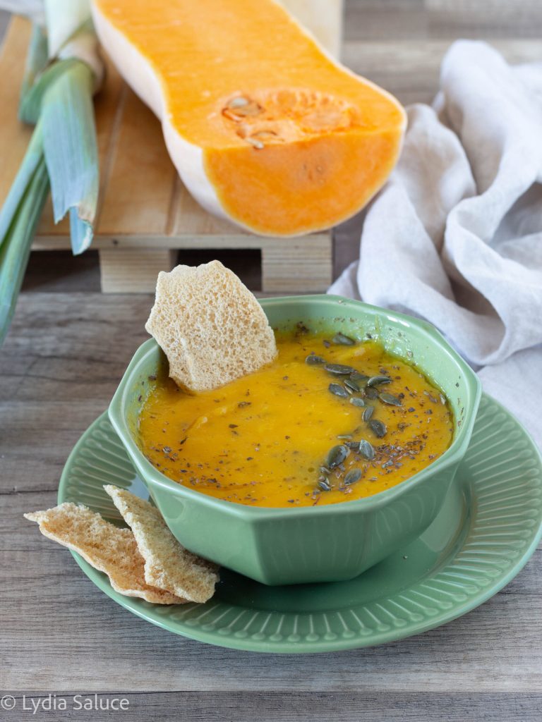 Kürbissuppe mit Lauch und Safran