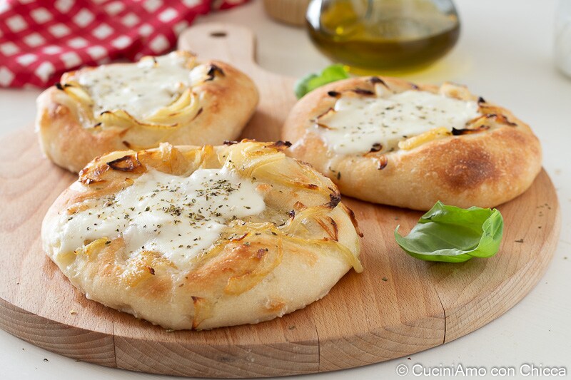 Zwiebel-Pizzette