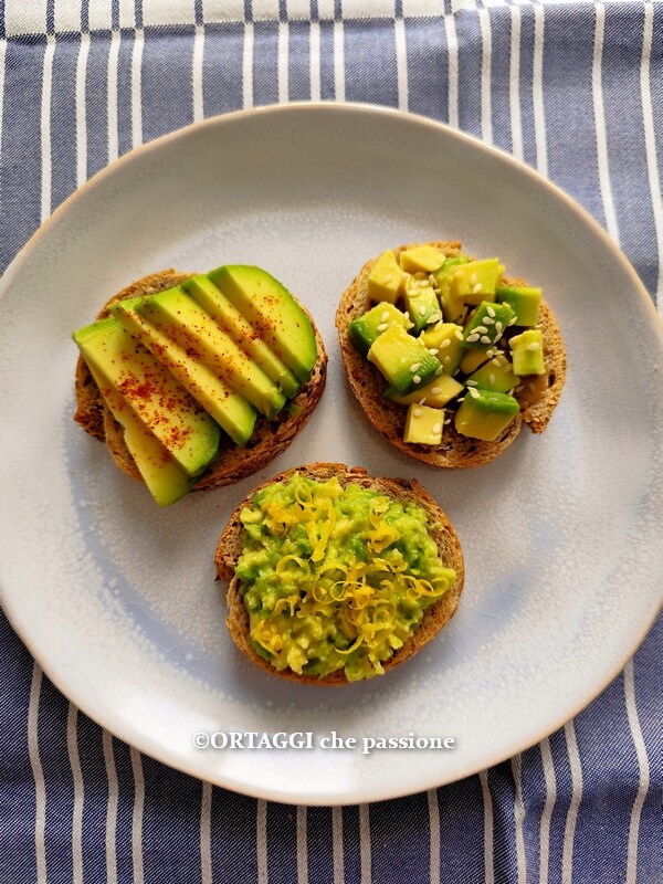 3 Arten von veganem Avocado-Toast