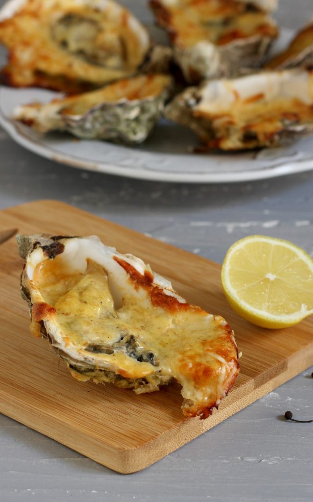 Austern in Mornay-Sauce