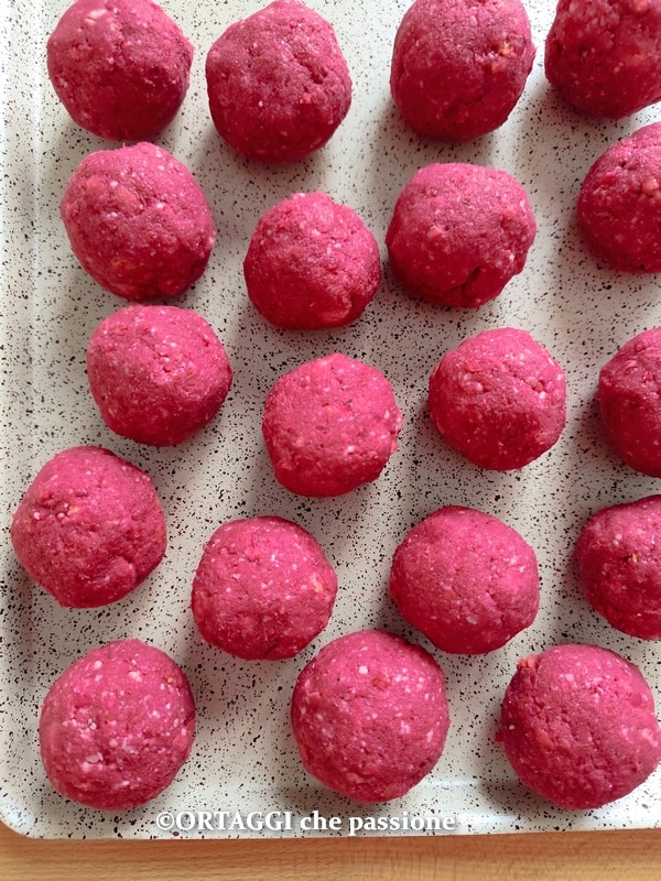 Rote-Bete-Knödel formen