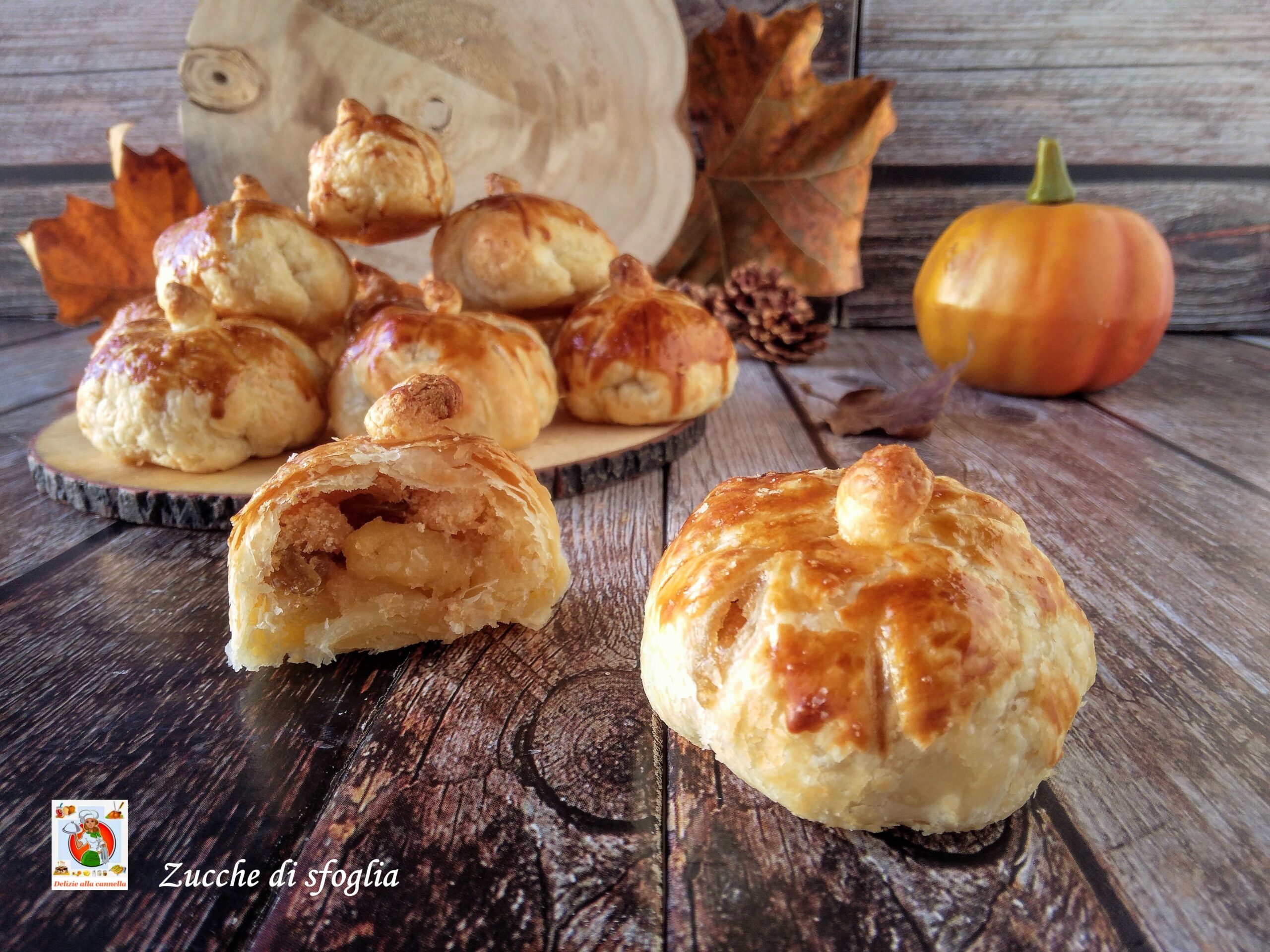 Blätterteigkürbisse mit Apfel, Rosinen und Zimt