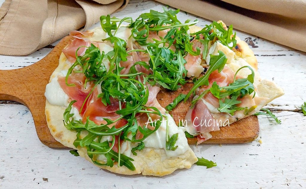 BLÄTTERTEIG-PIZZA aus BROT schnell in der Pfanne
