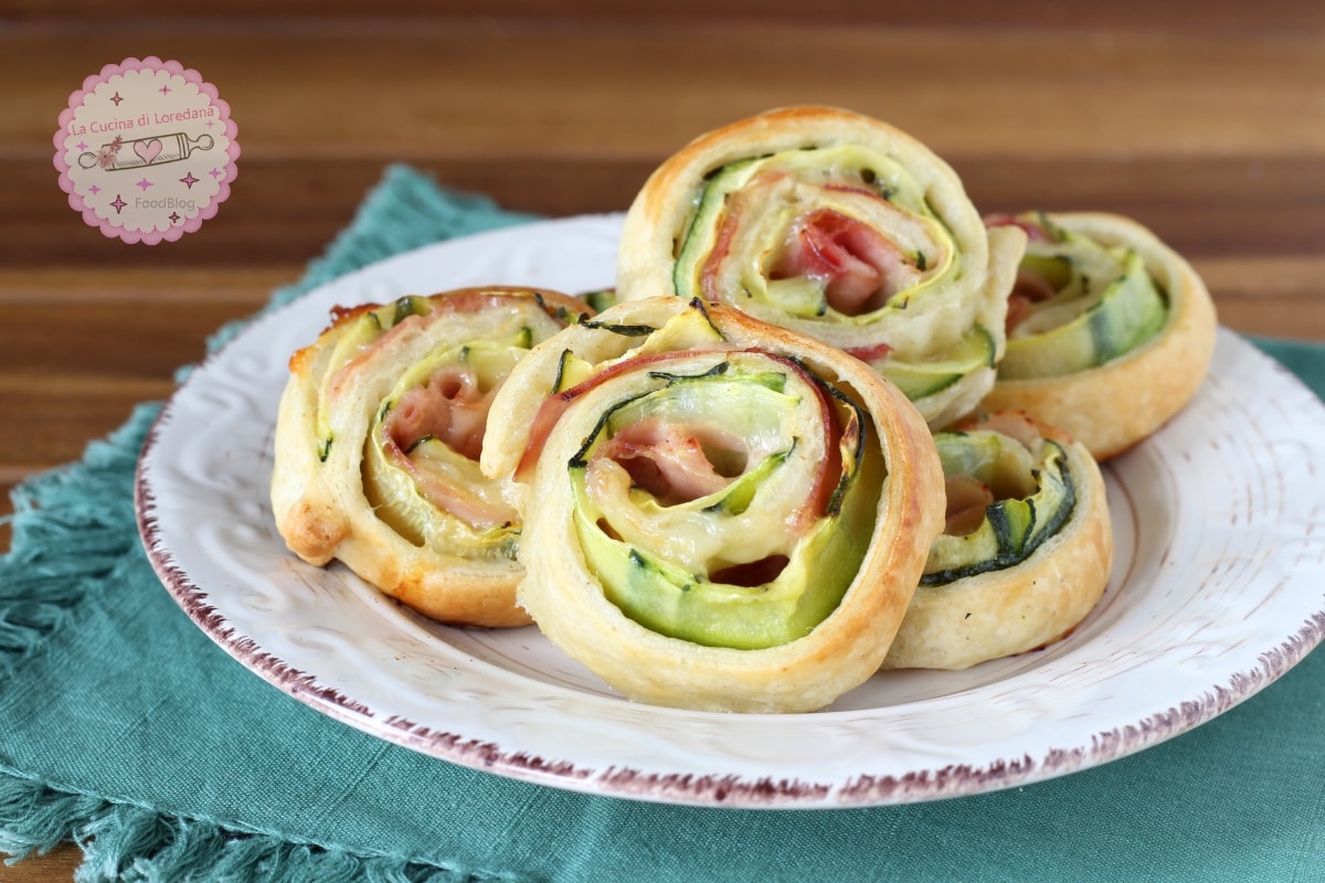 BLÄTTERTEIG-SCHNECKEN MIT ZUCCHINI in wenigen Minuten fertig