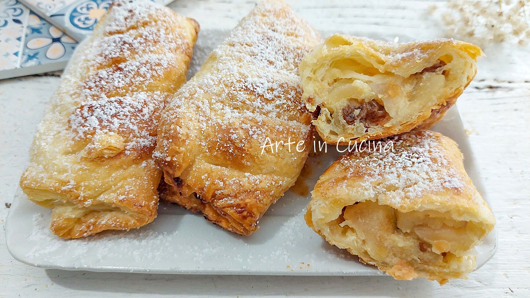 BLÄTTERTEIGCANNOLI MIT ÄPFELN UND JOGHURT