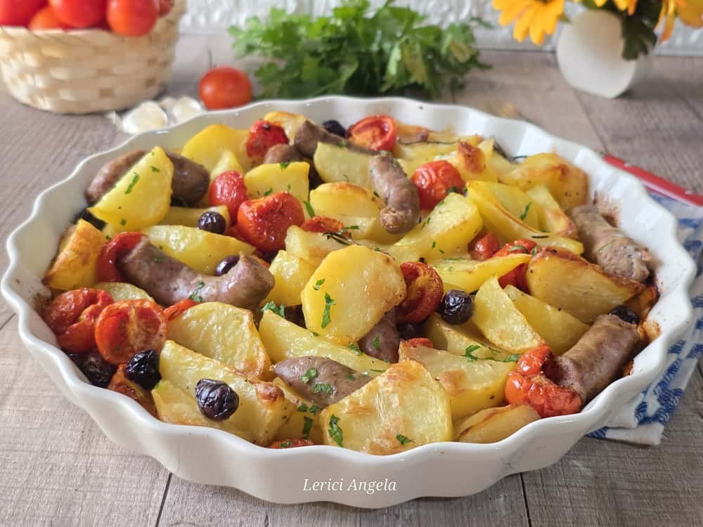 Wurst mit mediterranen Kartoffeln ein zeitloser Klassiker