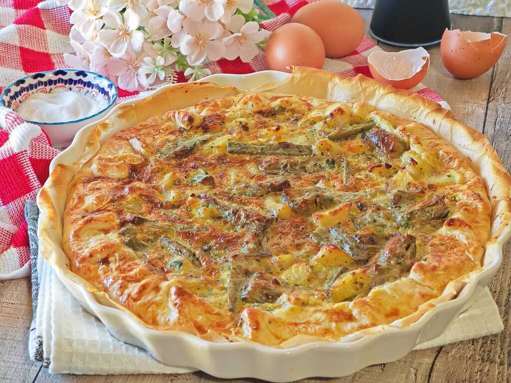 Herzhafter Kuchen mit Artischocken