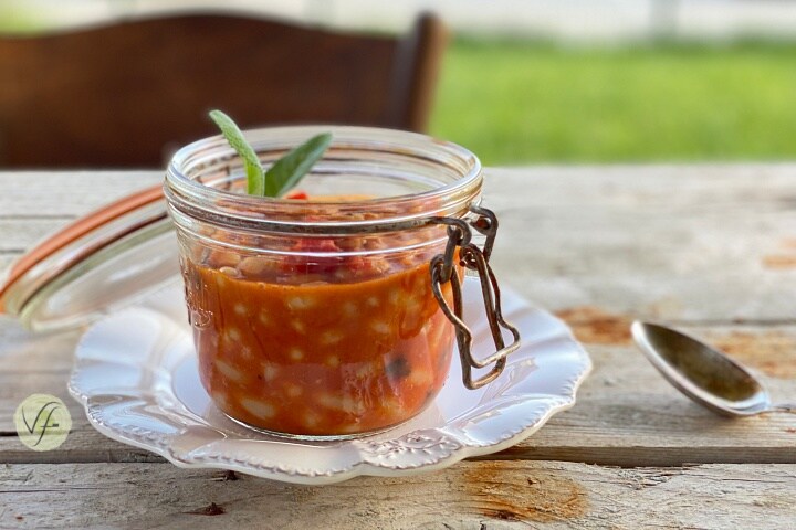 Bohnen alla uccelletto im Glas gekocht