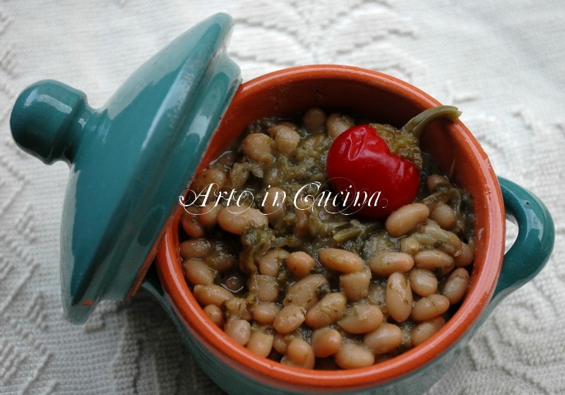 Bohnen und Suppe einfaches Rezept der Großmutter