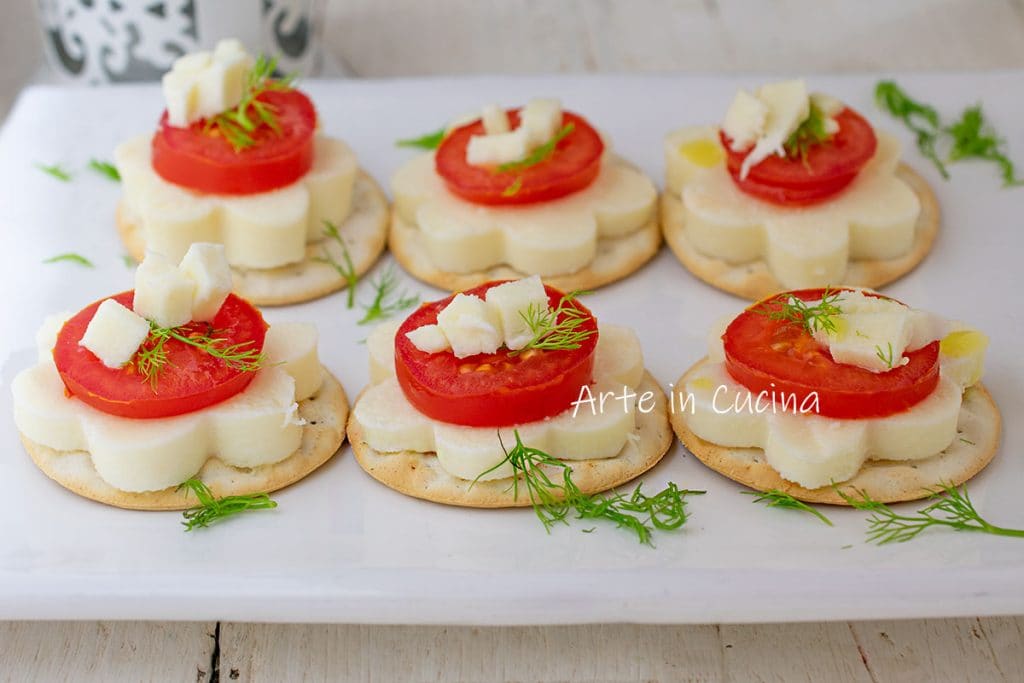 Caprese-Canapés schnelle Vorspeise