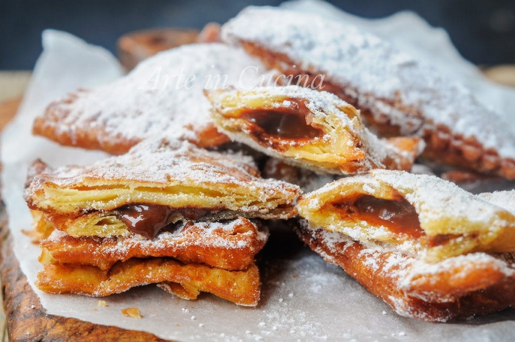 Gefüllte Chiacchiere mit Schokolade oder Creme schnell vickyart Kunst in der Küche