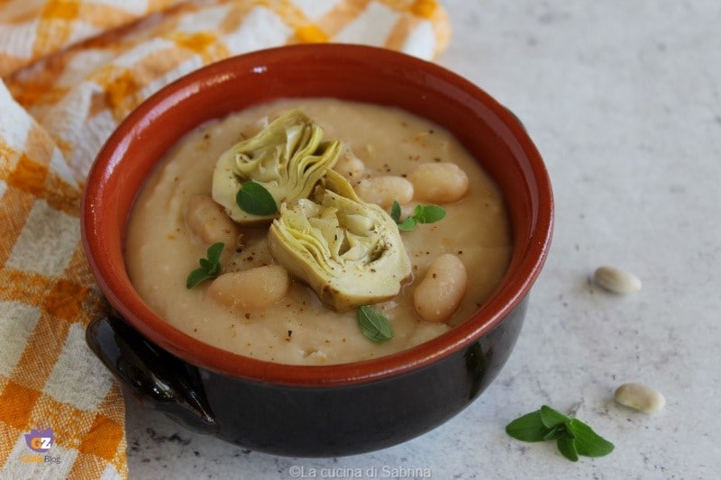 Cremesuppe aus Cannellini-Bohnen