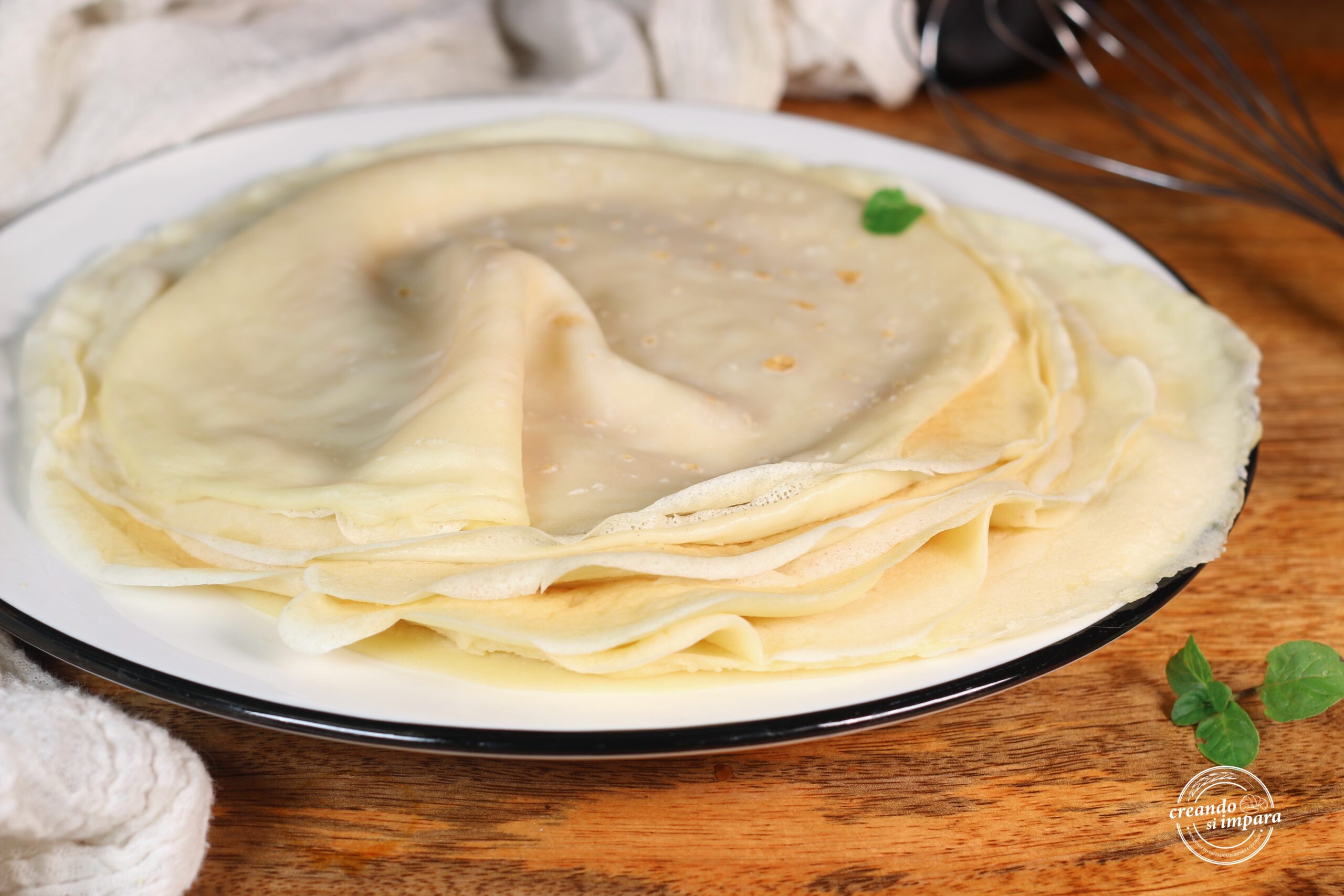 Wie man Crêpes ohne Eier macht