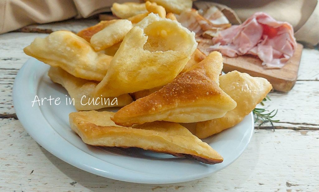 Frittierte Bologneser Crescentine