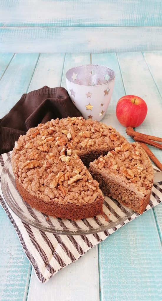 crumble kuchen mit äpfeln und nüssen