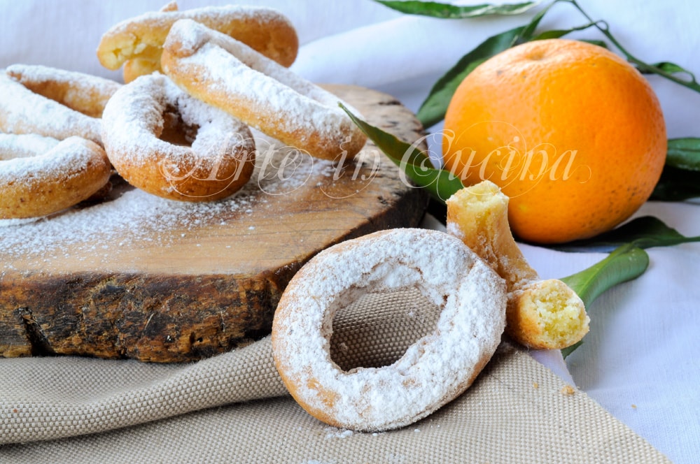 Frittierte Donuts aus Mürbeteig mit Orange schnelles Rezept
